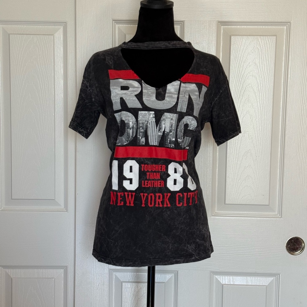 RUN DMC Women's Graphic Tee - Black and Red